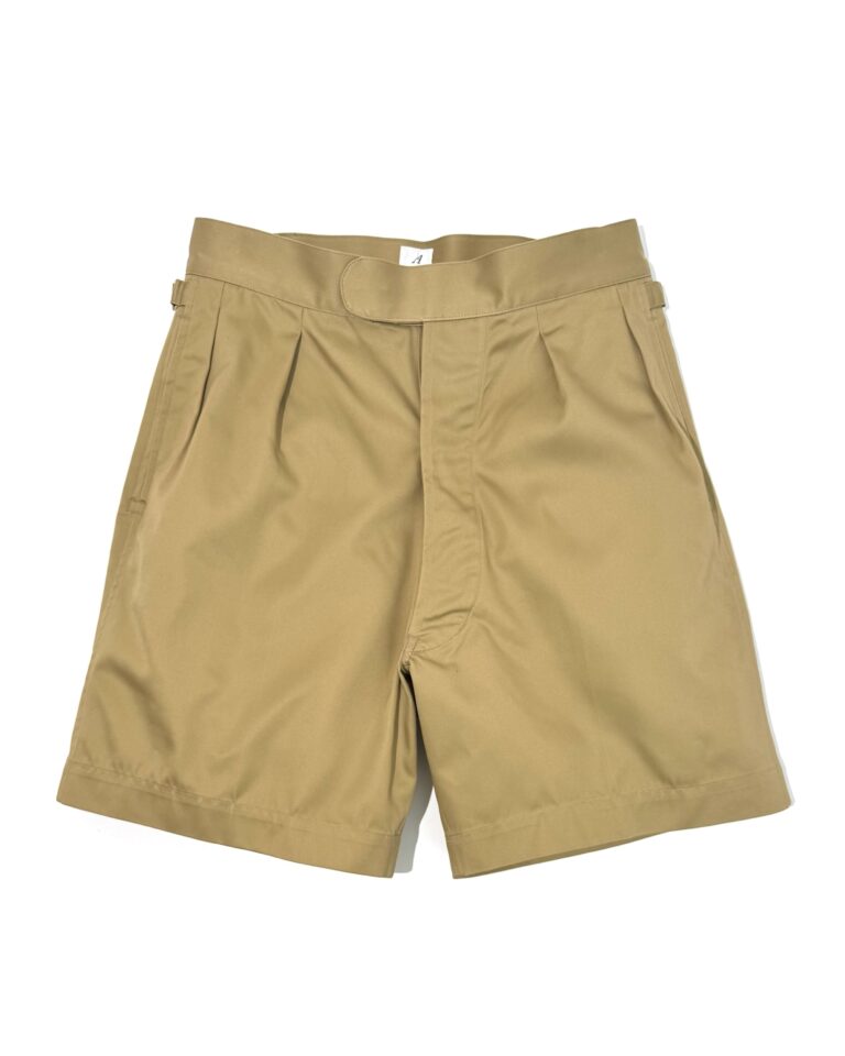 아나토미카 ROYAL MARINE SHORTS 네이비와 베이지의 매력적인 여름 스타일링